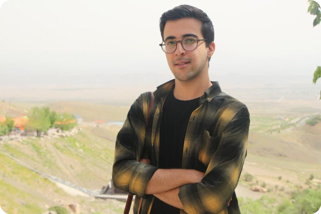 علی لطیفی